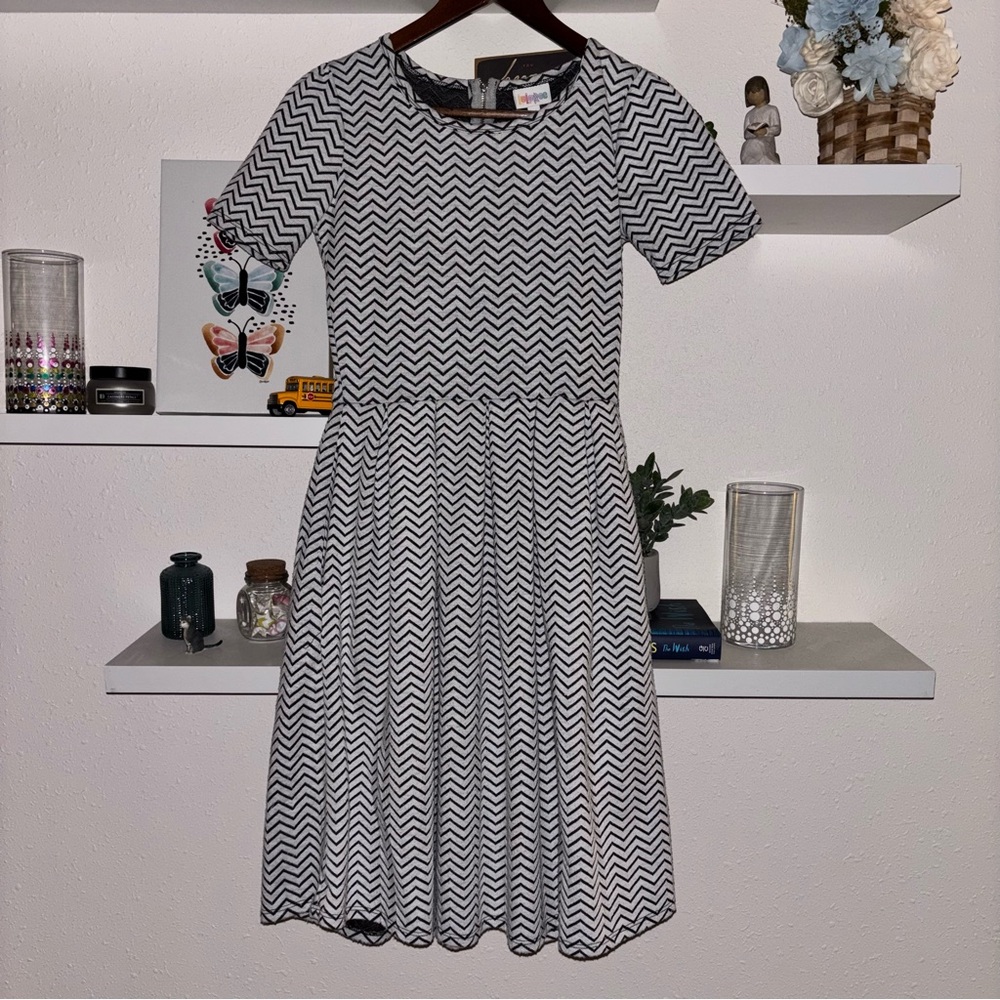 LuLaRoe Black and White Chevron Midi Dress